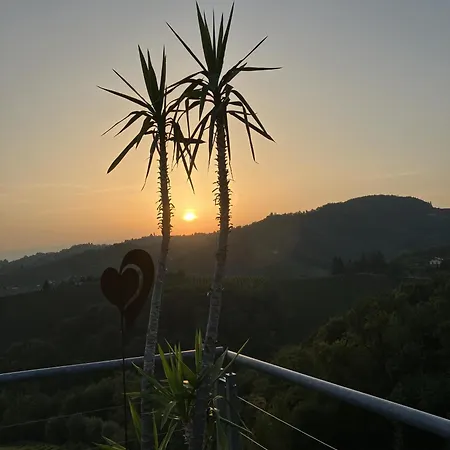 Mit Pool Und Aussicht